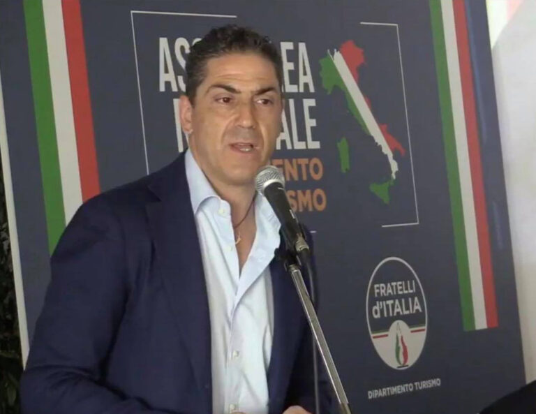 congratulazioni-al-neo-vicepresidente-esecutivo-fitto-da-fdi-di-napoli